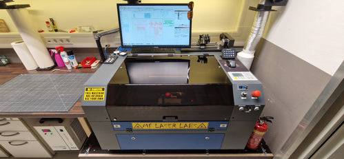 Omtech lasercutter